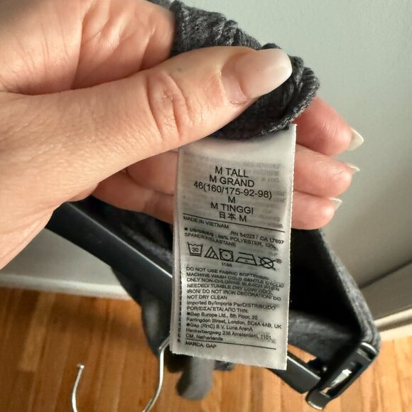 GapFit Brushed Jersey Grey V-rise Bootcut Pant Medium Tall - Picture 7 of 7